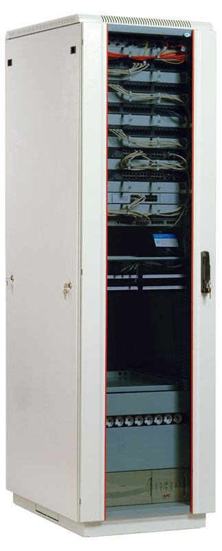 ШТК-М-33.6.8-1ААА Шкаф телекоммуникационный напольный 33U (600x800) дверь стекло (3 места), [ ШТК-М-33.6.8-1ААА ]